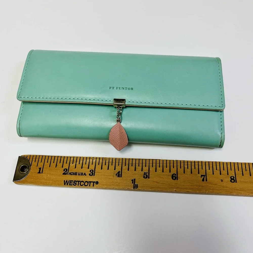 FT Funtor Matcha Green‎ Tri-fold ID Wallet Leaf Charm Card Holder Coin Pocket
